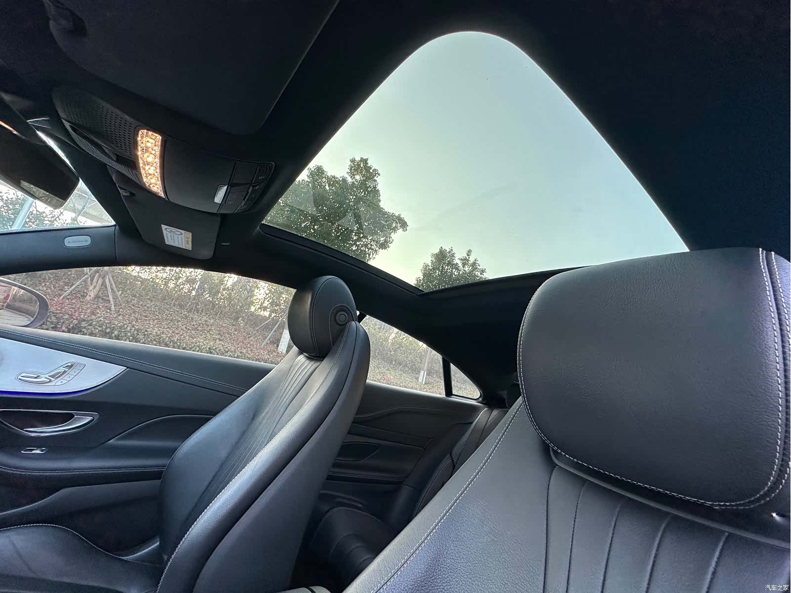 Mercedes-Benz E-Class, 2021 12