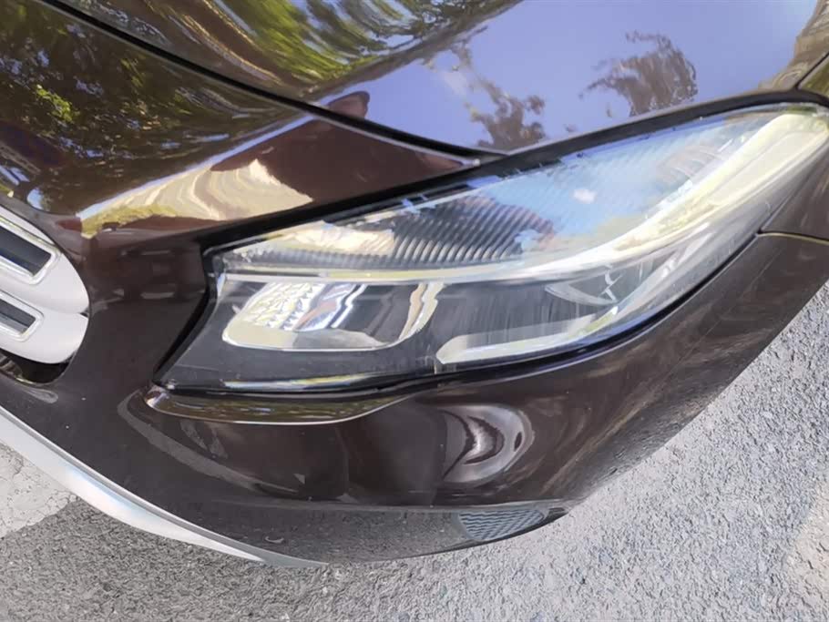 Mercedes-Benz GLA Mercedes-Benz GLA