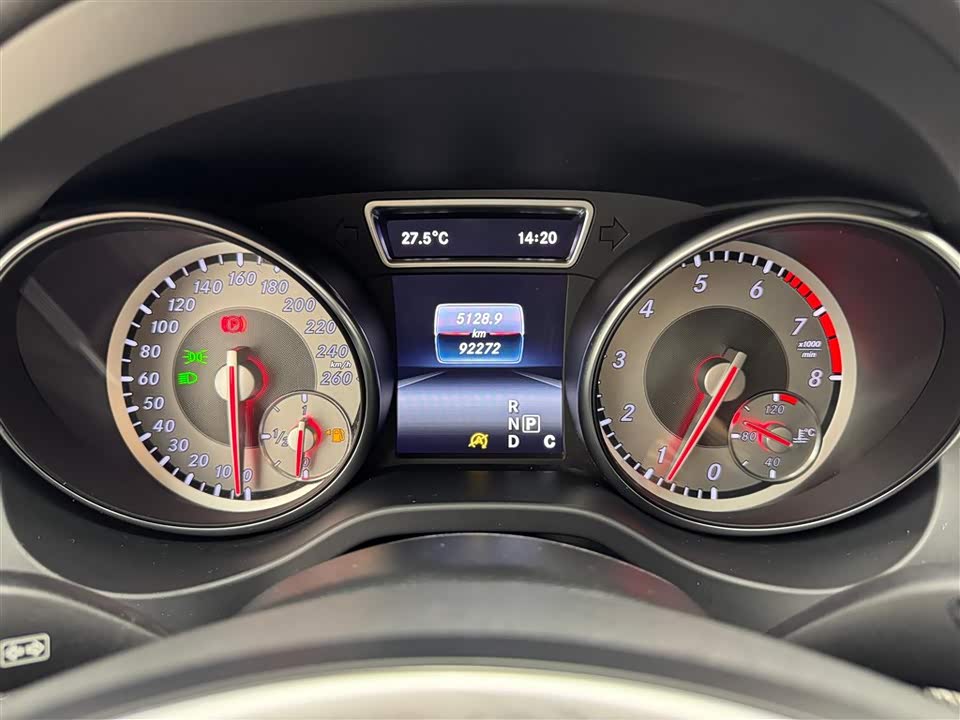 Mercedes-Benz GLA Mercedes-Benz GLA