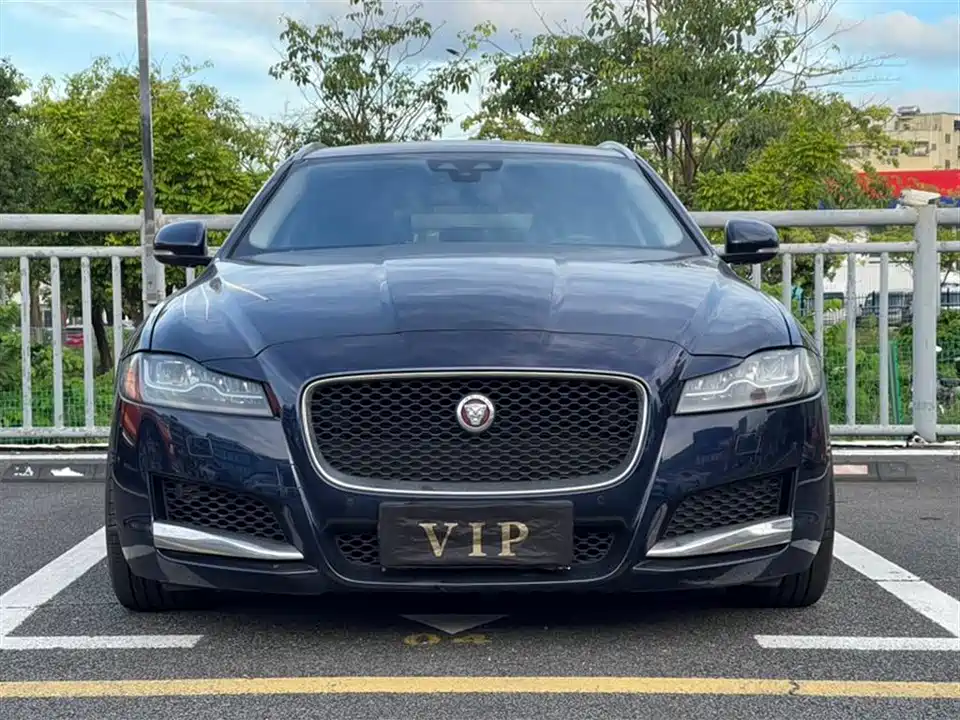 Jaguar XF