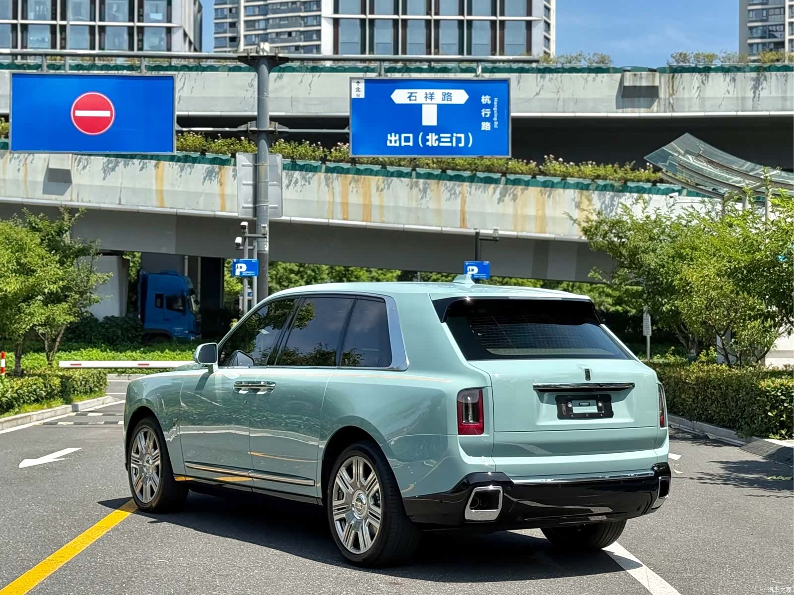 Rolls-Royce Cullinan, 2025 9