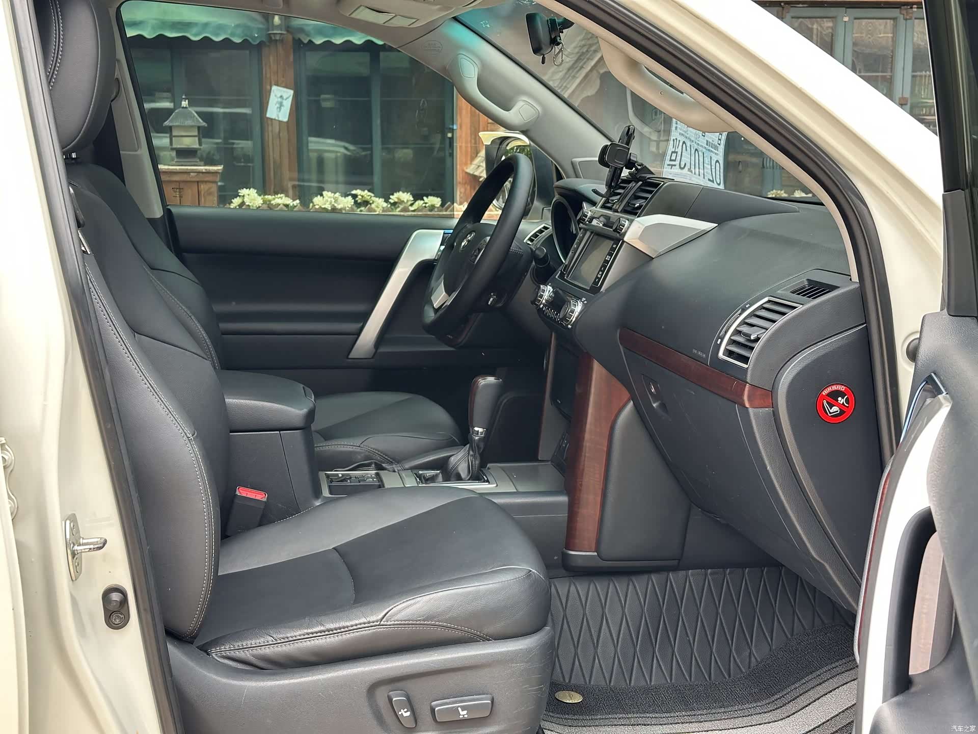 Toyota Prado, 2015 20