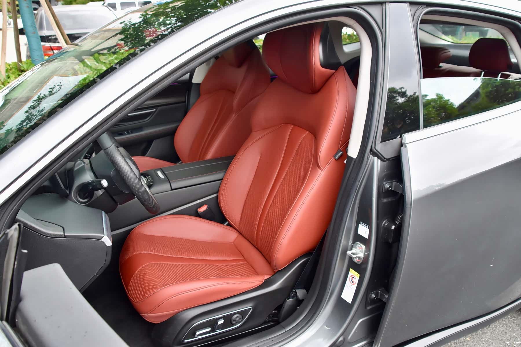 Xpeng P7, 2021 9