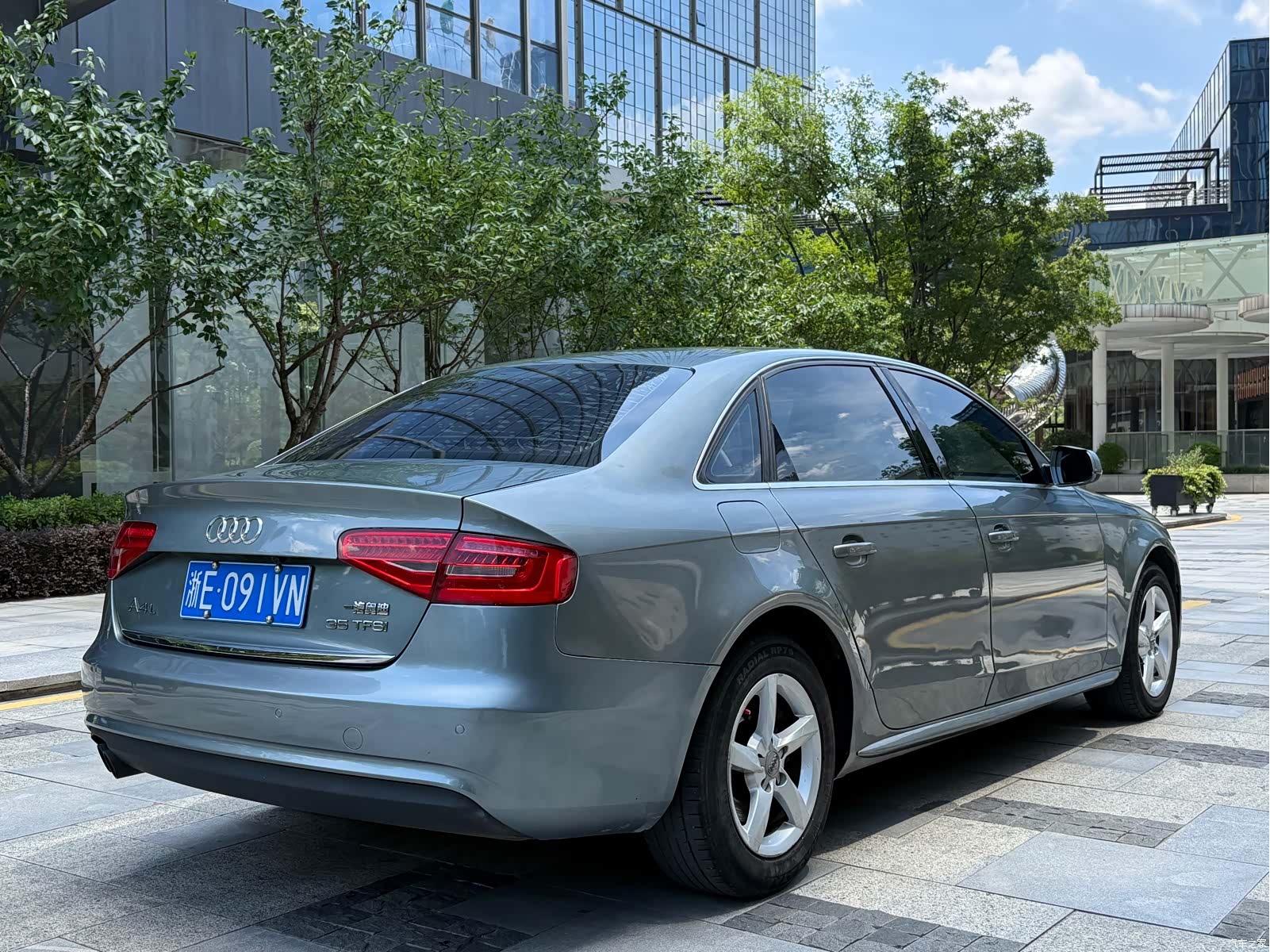 Audi A4L, 2015 4