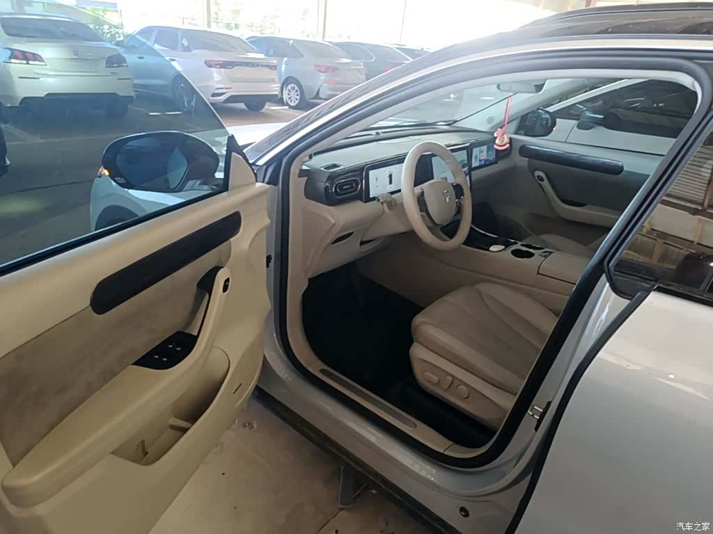 Leapmotor C11, 2022 16