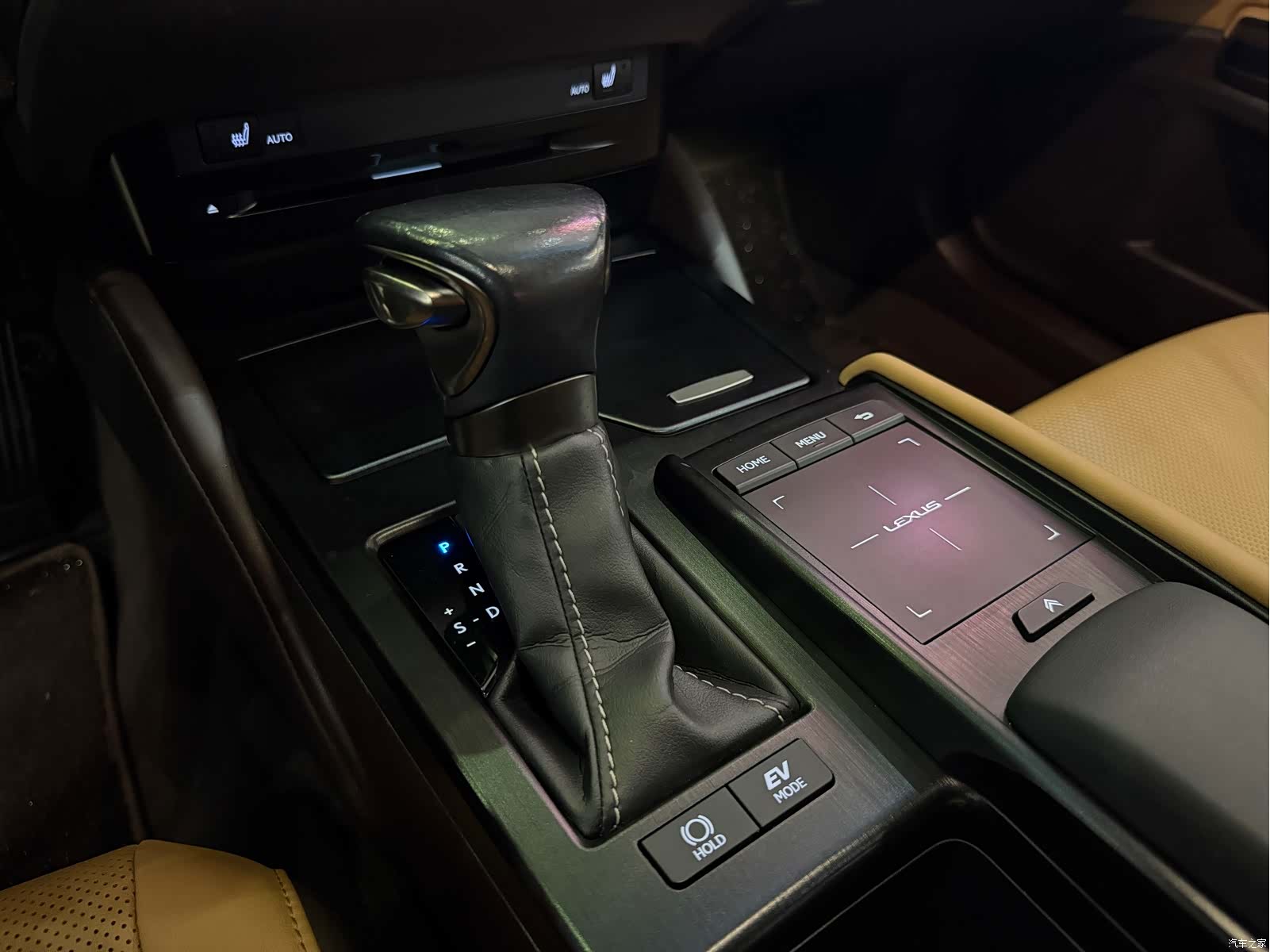 Lexus ES, 2020 10