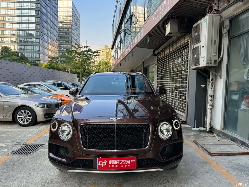 Bentley Bentayga, 2018 1