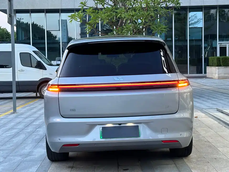 Li Auto Ideal L8