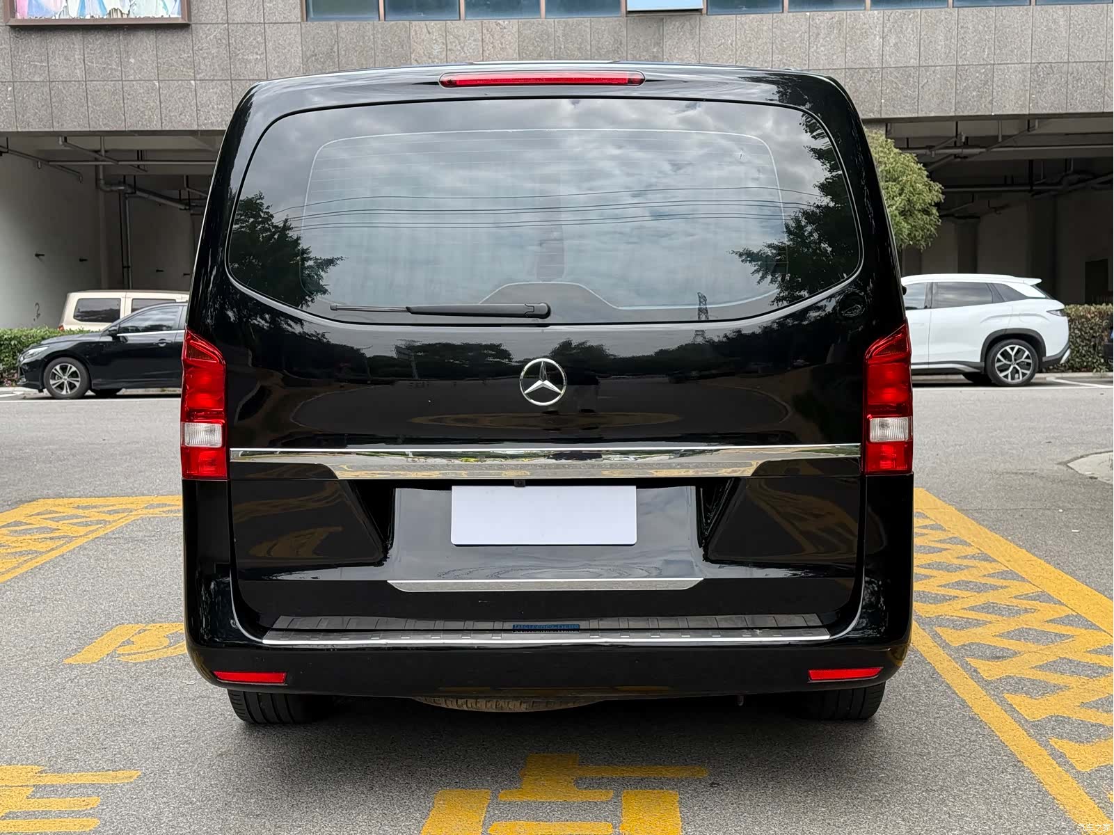 Mercedes-Benz VI, 2019 все фото