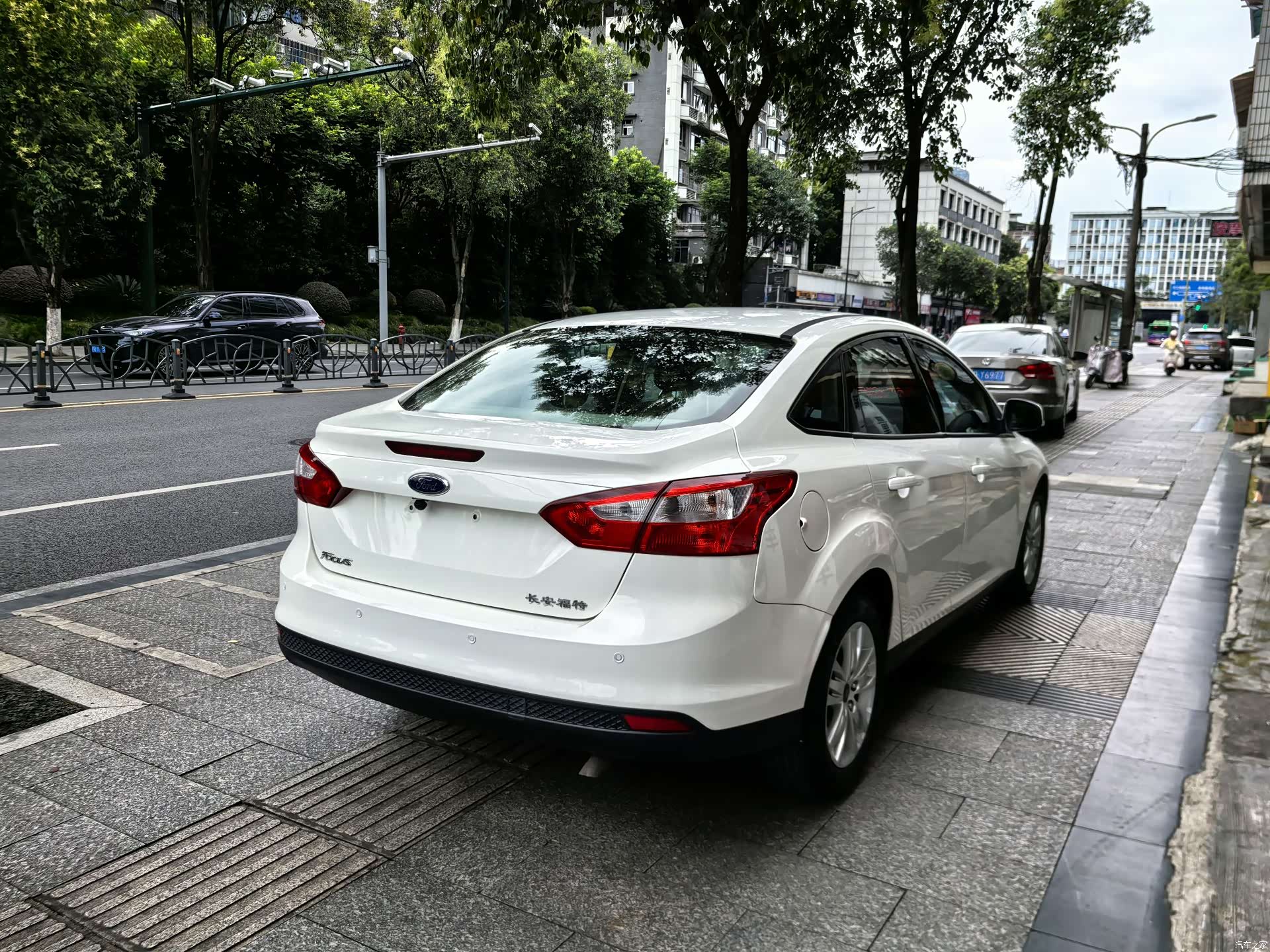 Ford Focus, 2014 7