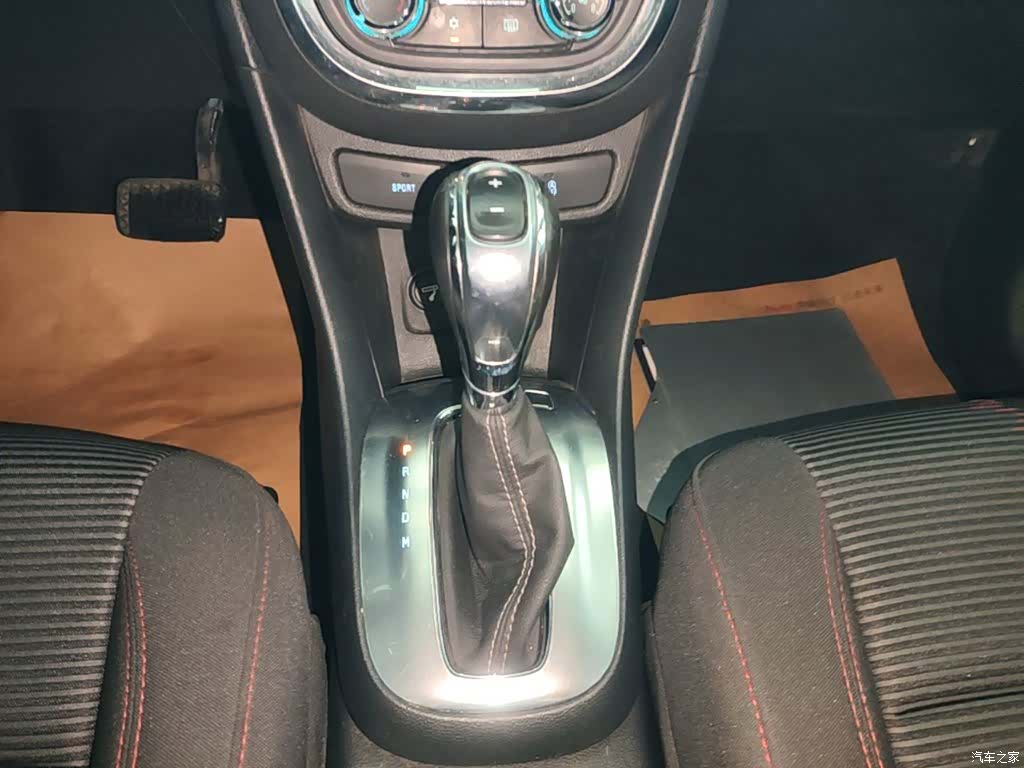 Buick Encore, 2016 14