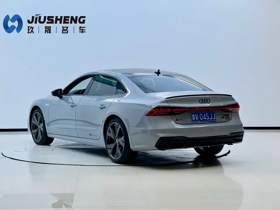 Audi A7L