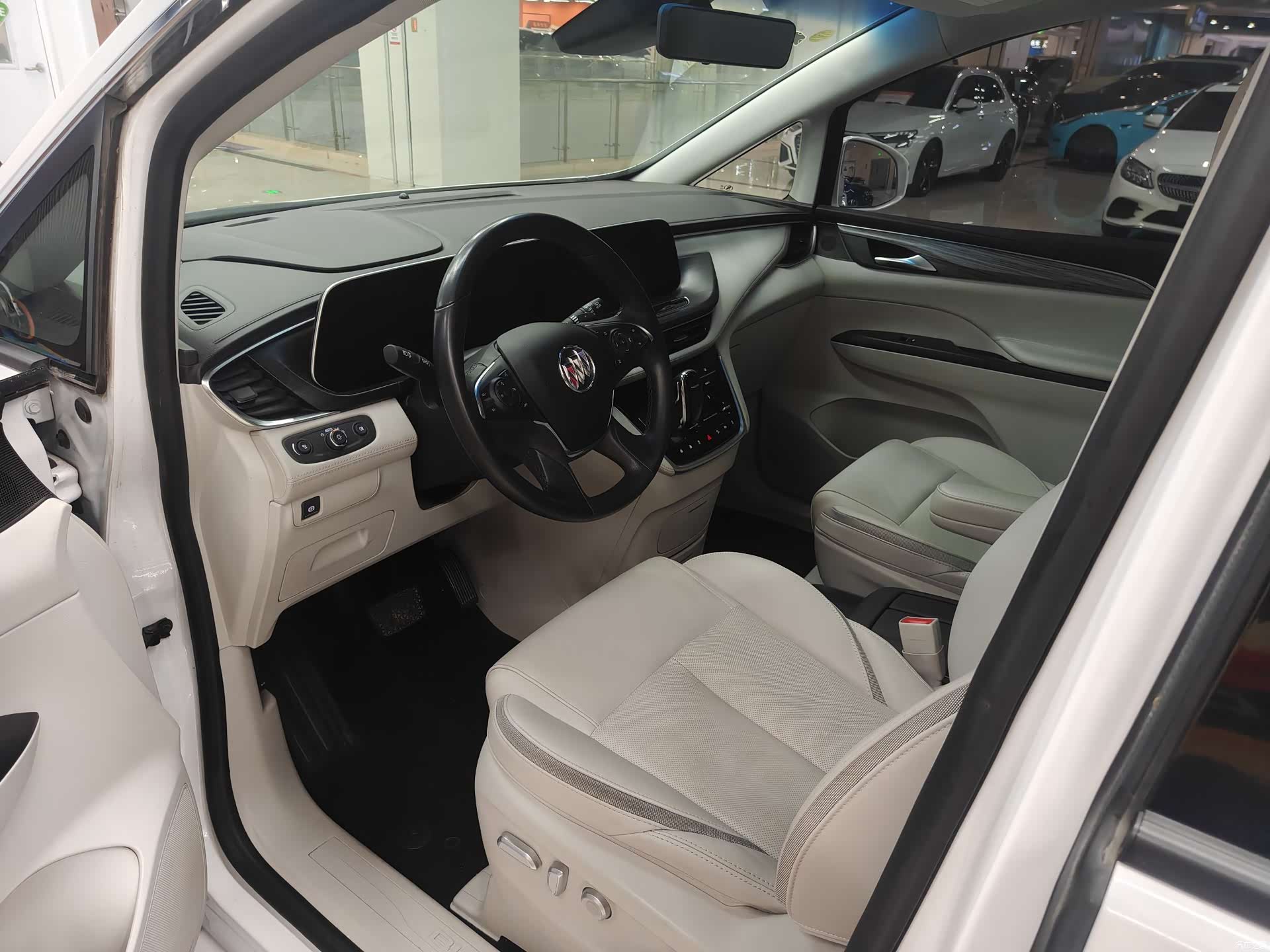 Buick GL8, 2023 все фото