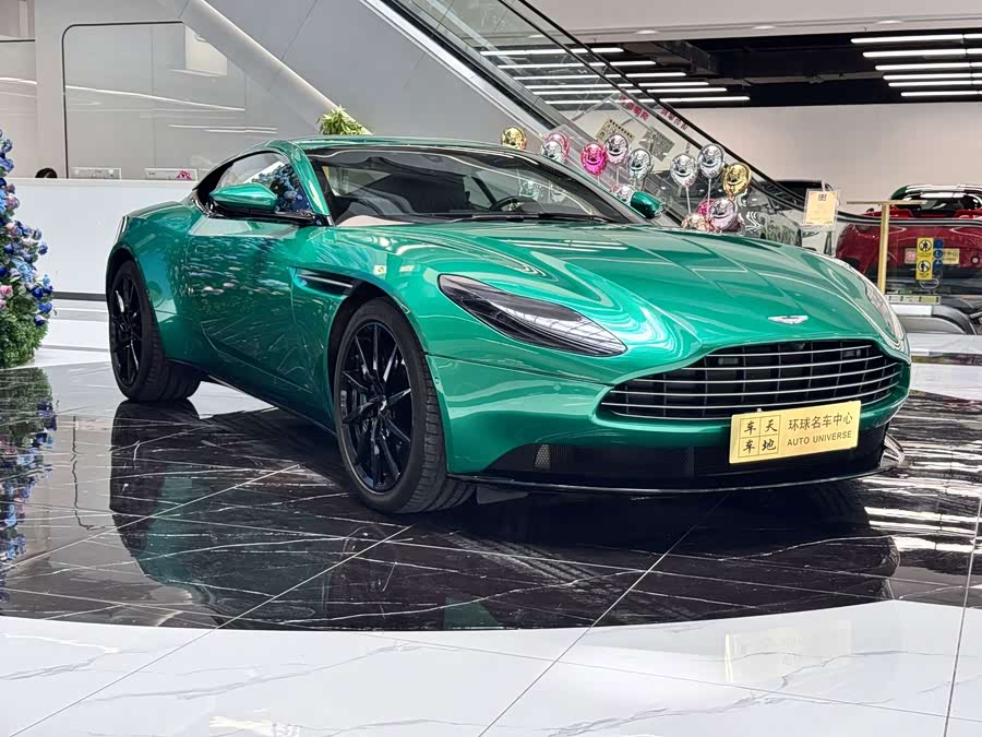 Aston Martin DB11 2019, фото 3