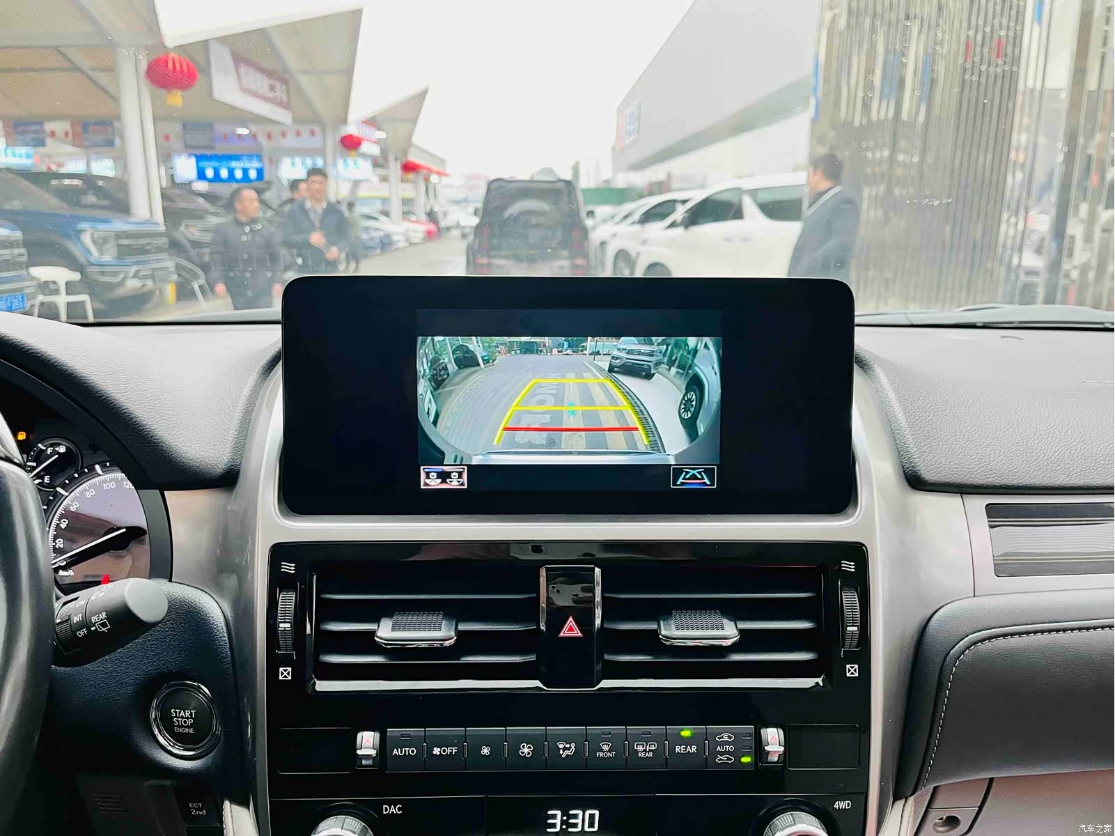 Lexus GX, 2023 13