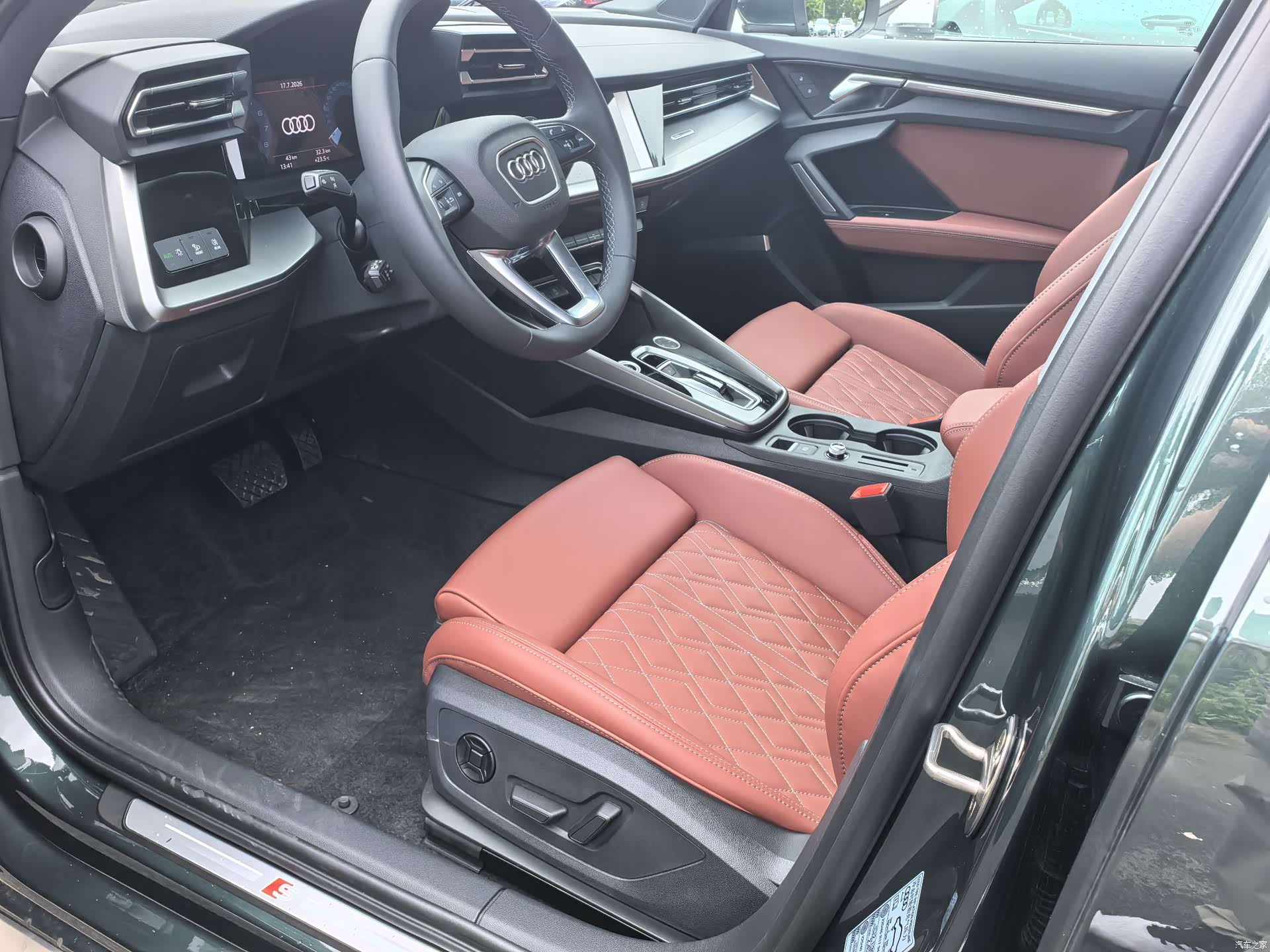 Audi Flying Spur, 2026 все фото
