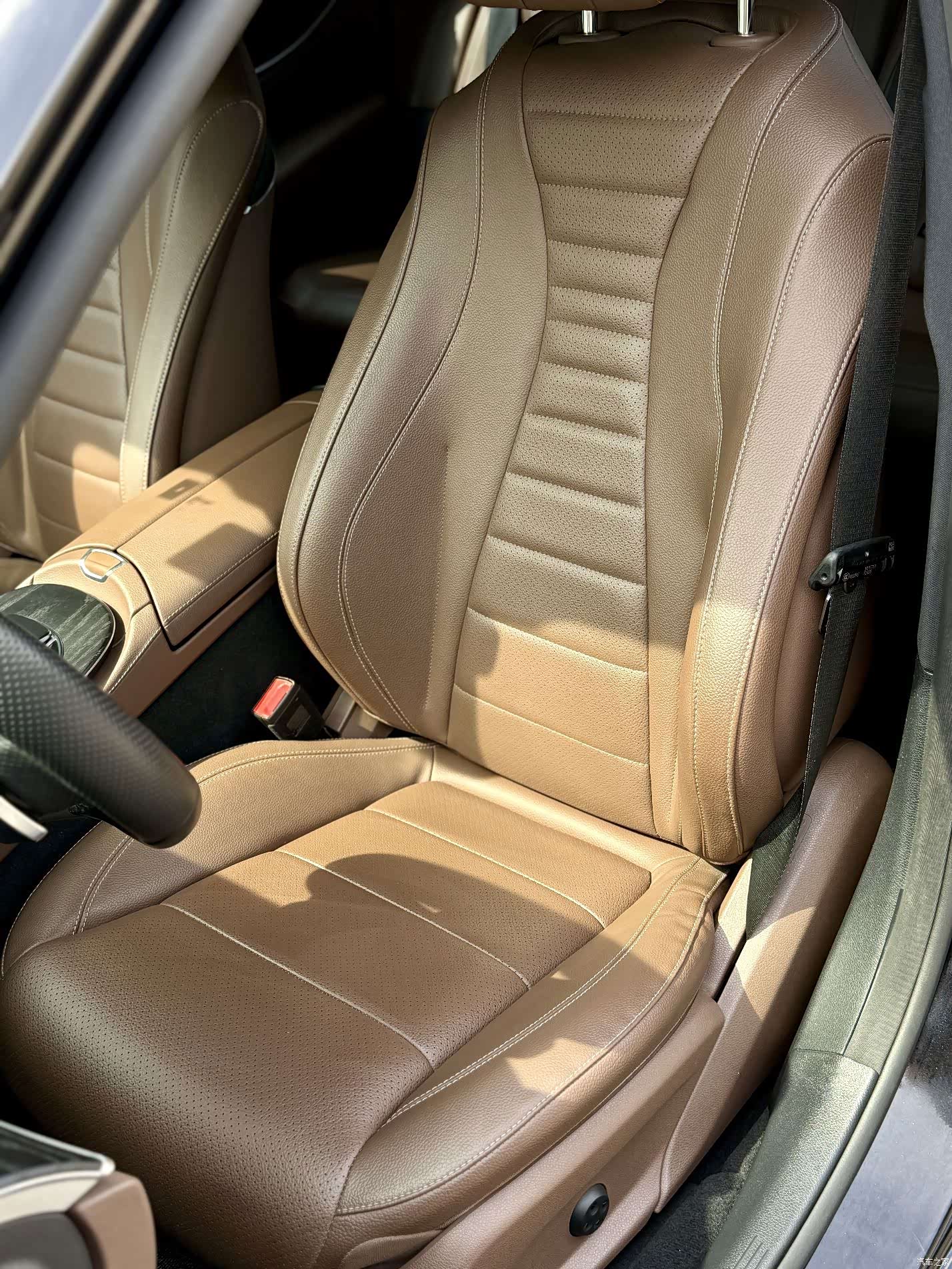 Mercedes-Benz E-Class, 2022 11