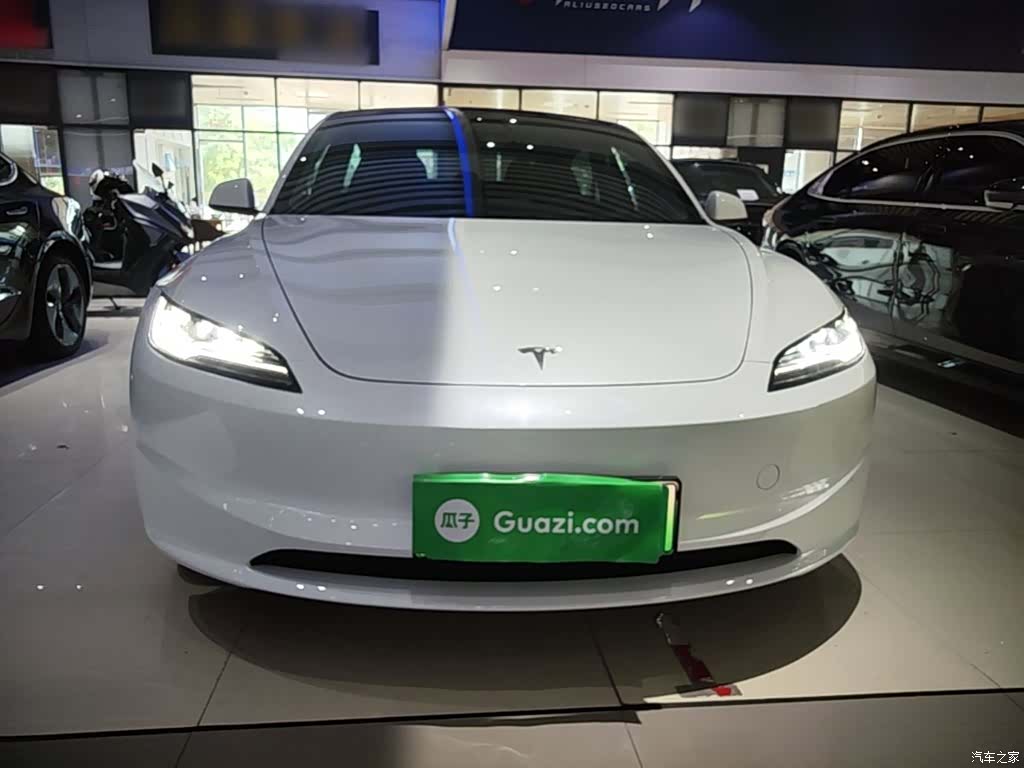Tesla Model 3, 2024 3