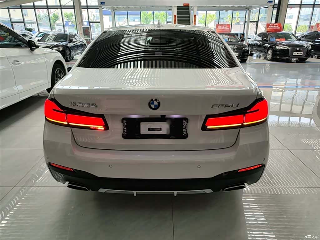 BMW 5 Series, 2022 6