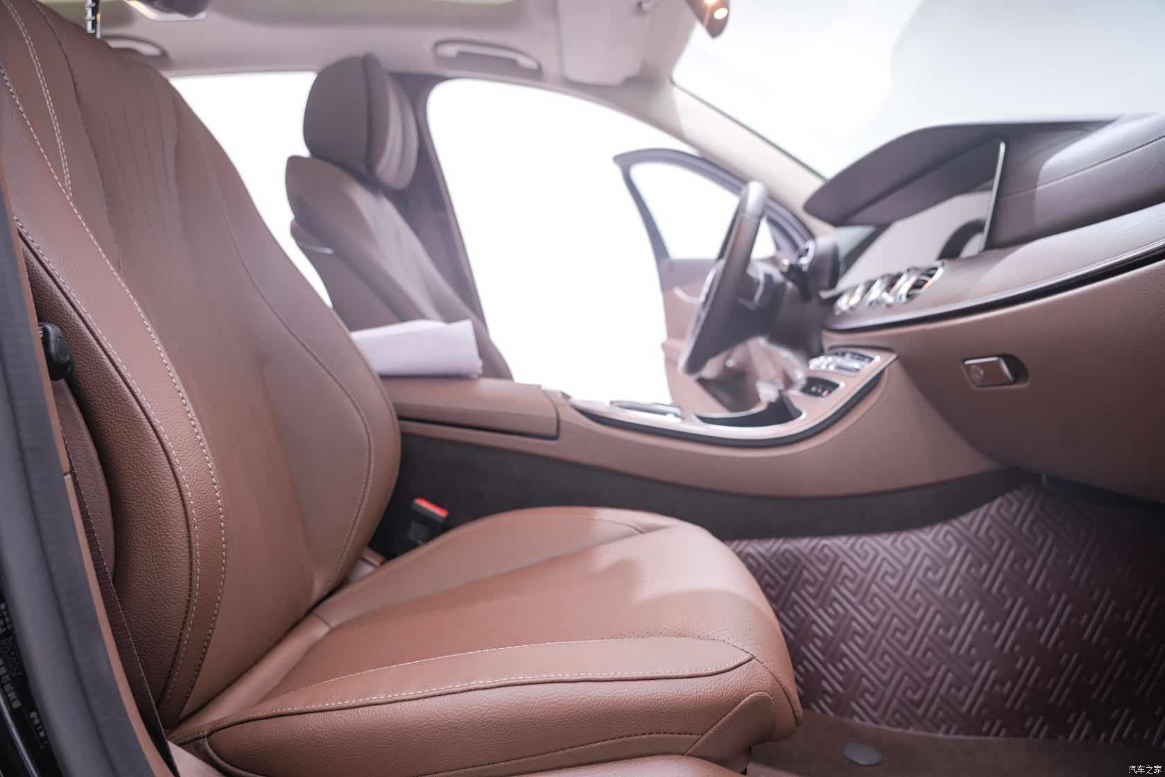 Mercedes-Benz E-Class, 2023 24
