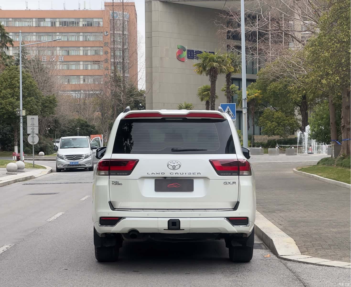 Toyota Land Cruiser, 2023 4
