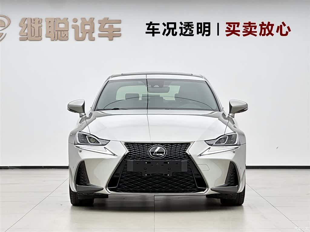 Lexus IS, 2018 2