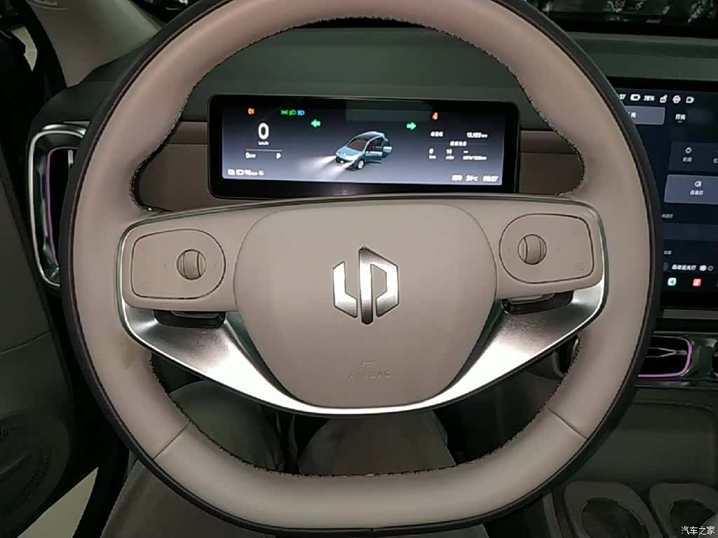 Leapmotor B10, 2025 11