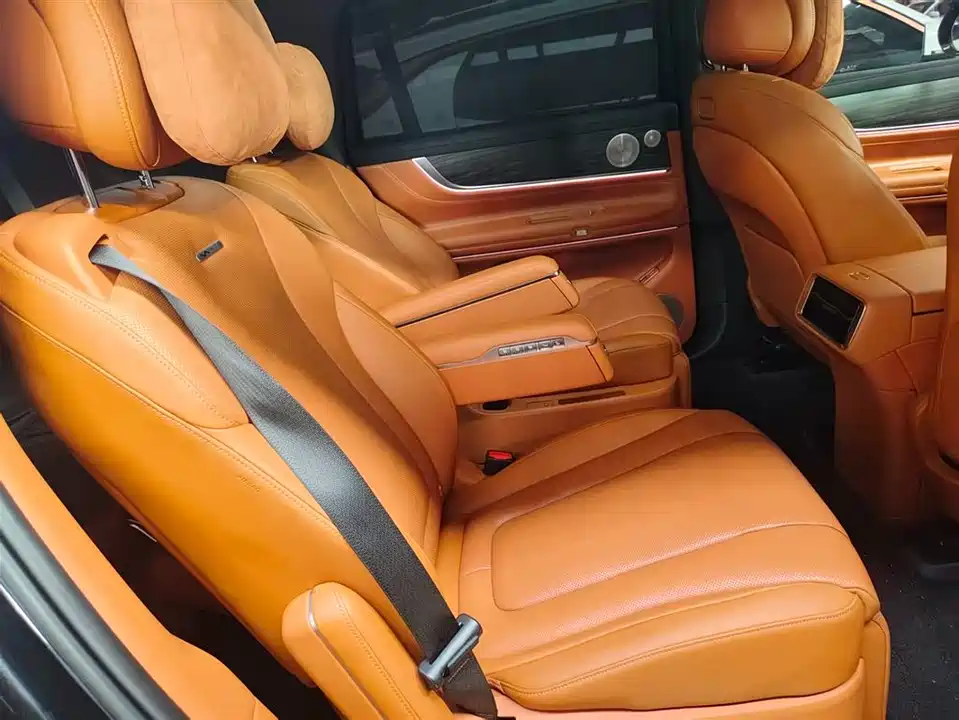 AITO Ask the world M9