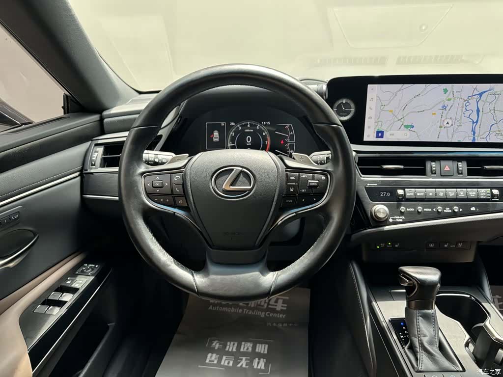 Lexus ES, 2024 10