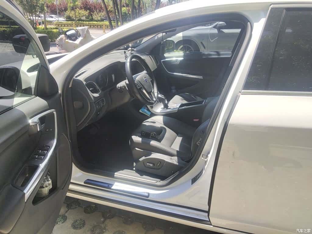 Volvo S60, 2016 11