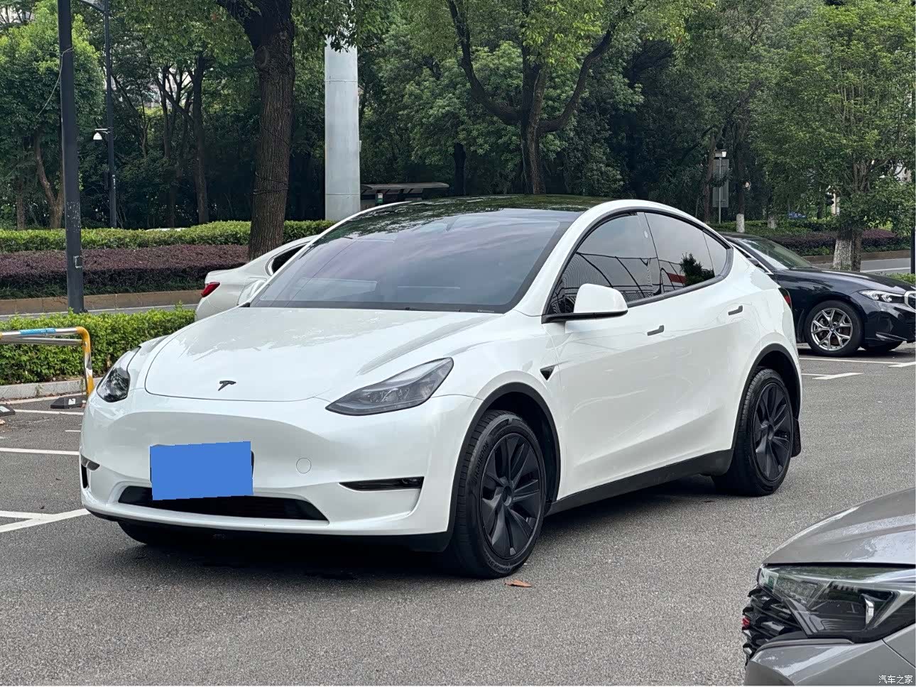 Tesla Model Y, 2024 1