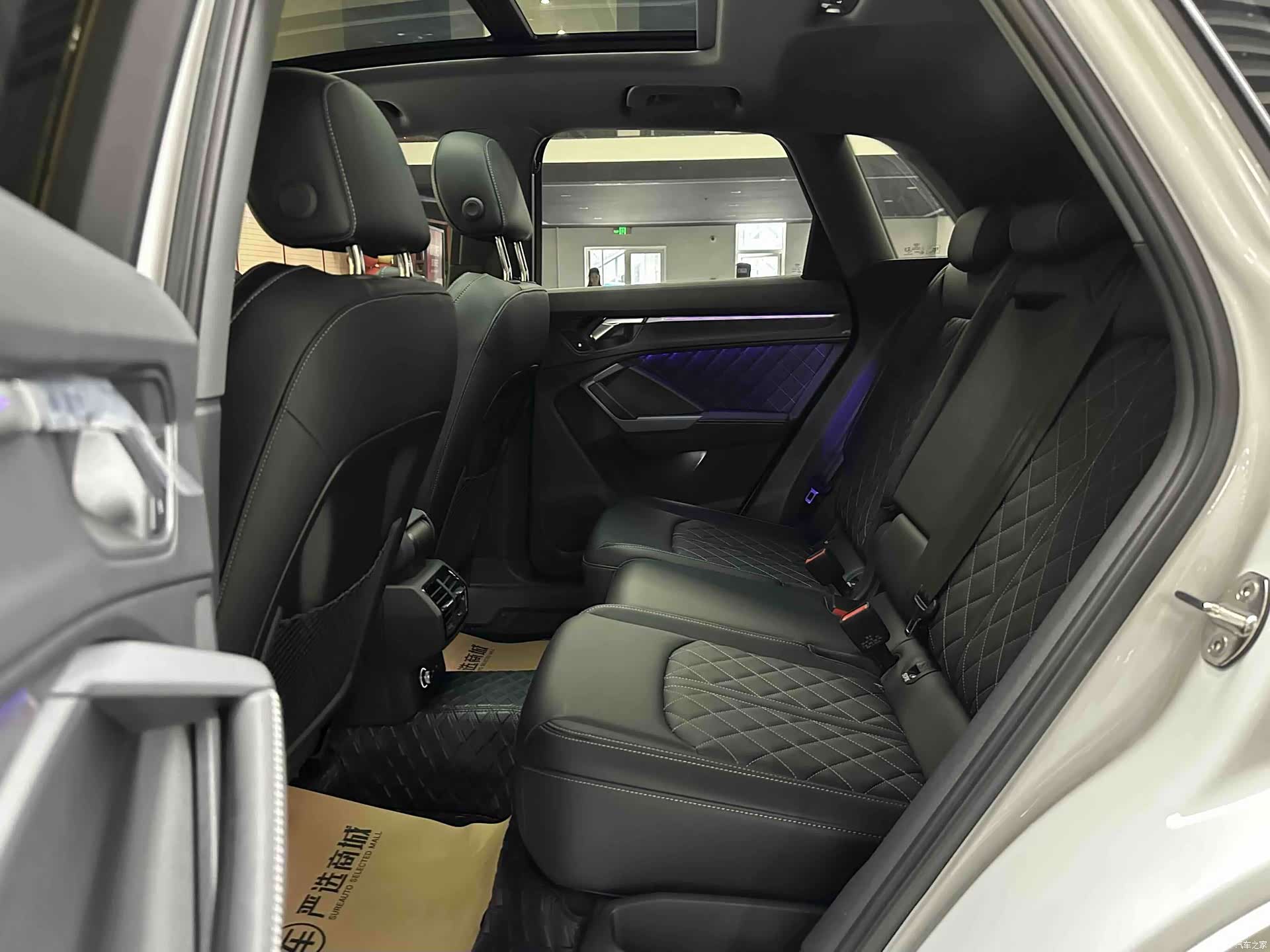 Audi Q3, 2025 12