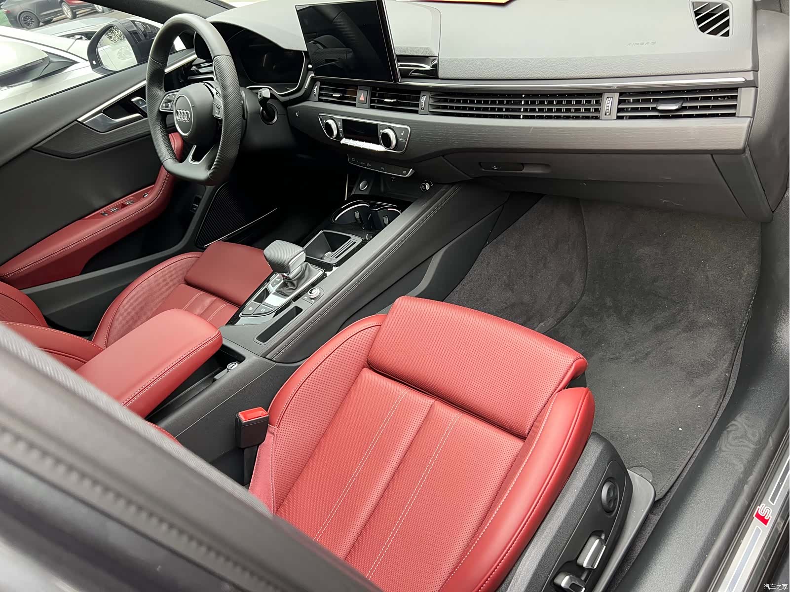 Audi A4L, 2025 6