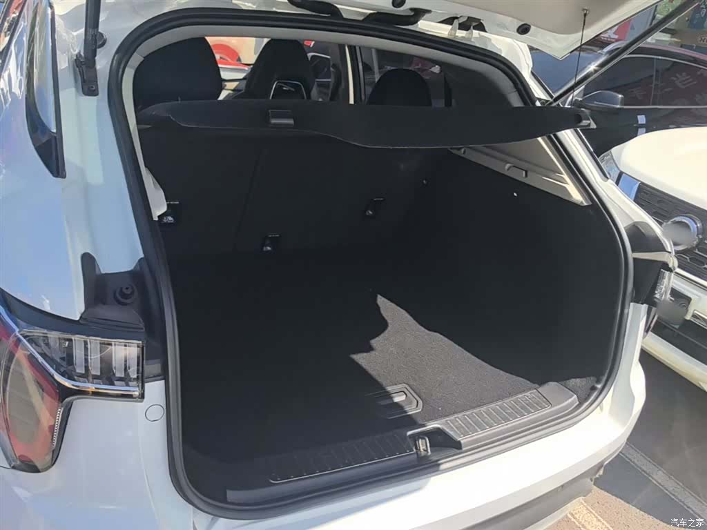Lynk & Co 01, 2018 19