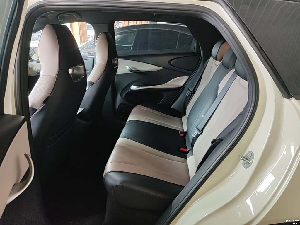 BYD Dolphin, 2023 17