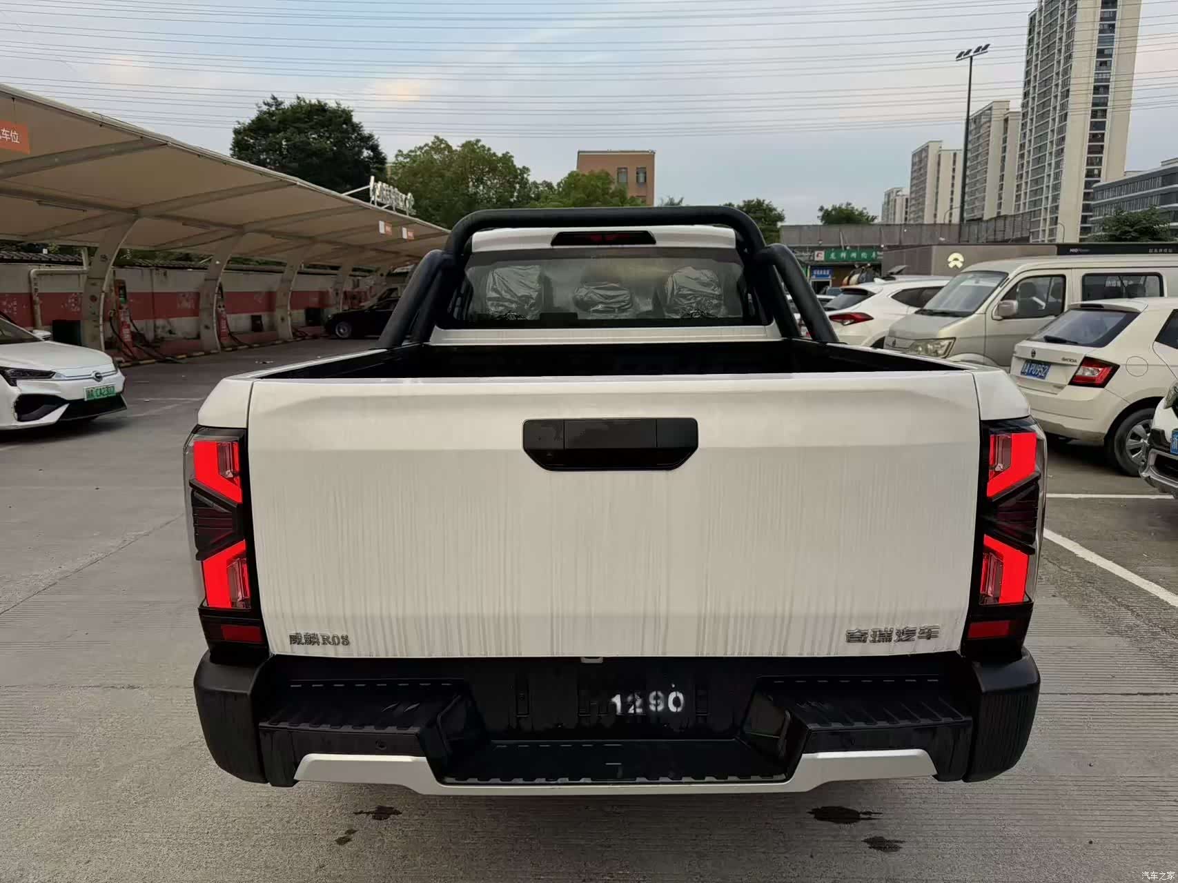 Chery R08, 1900 6