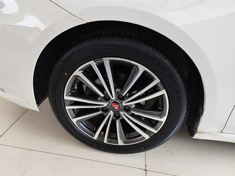 Roewe i6