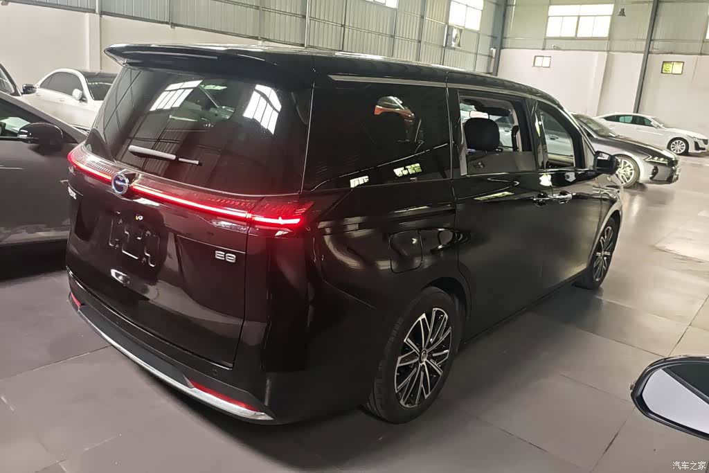 Trumpchi E8, 2024 3