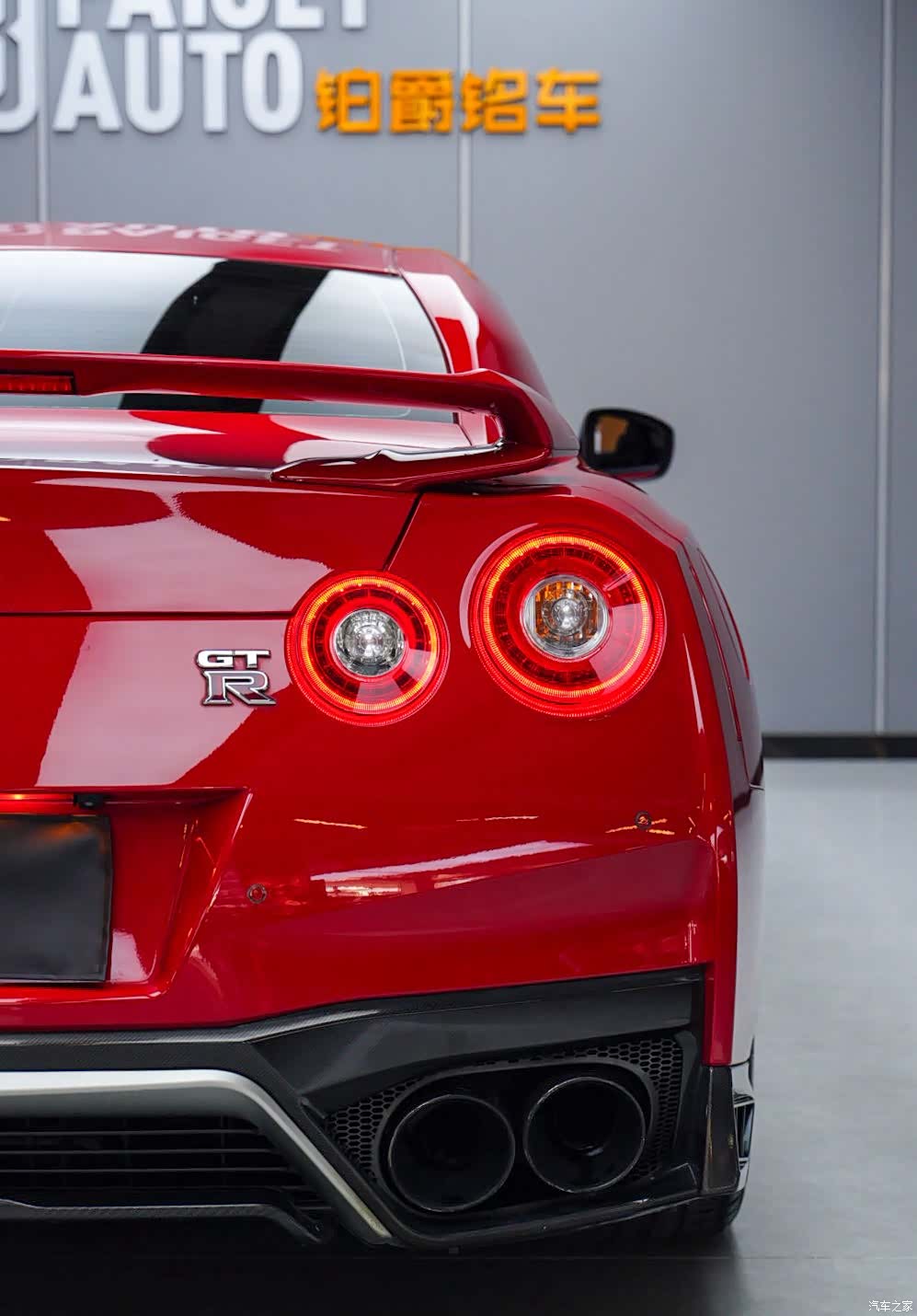 Nissan GT-R, 2018 все фото