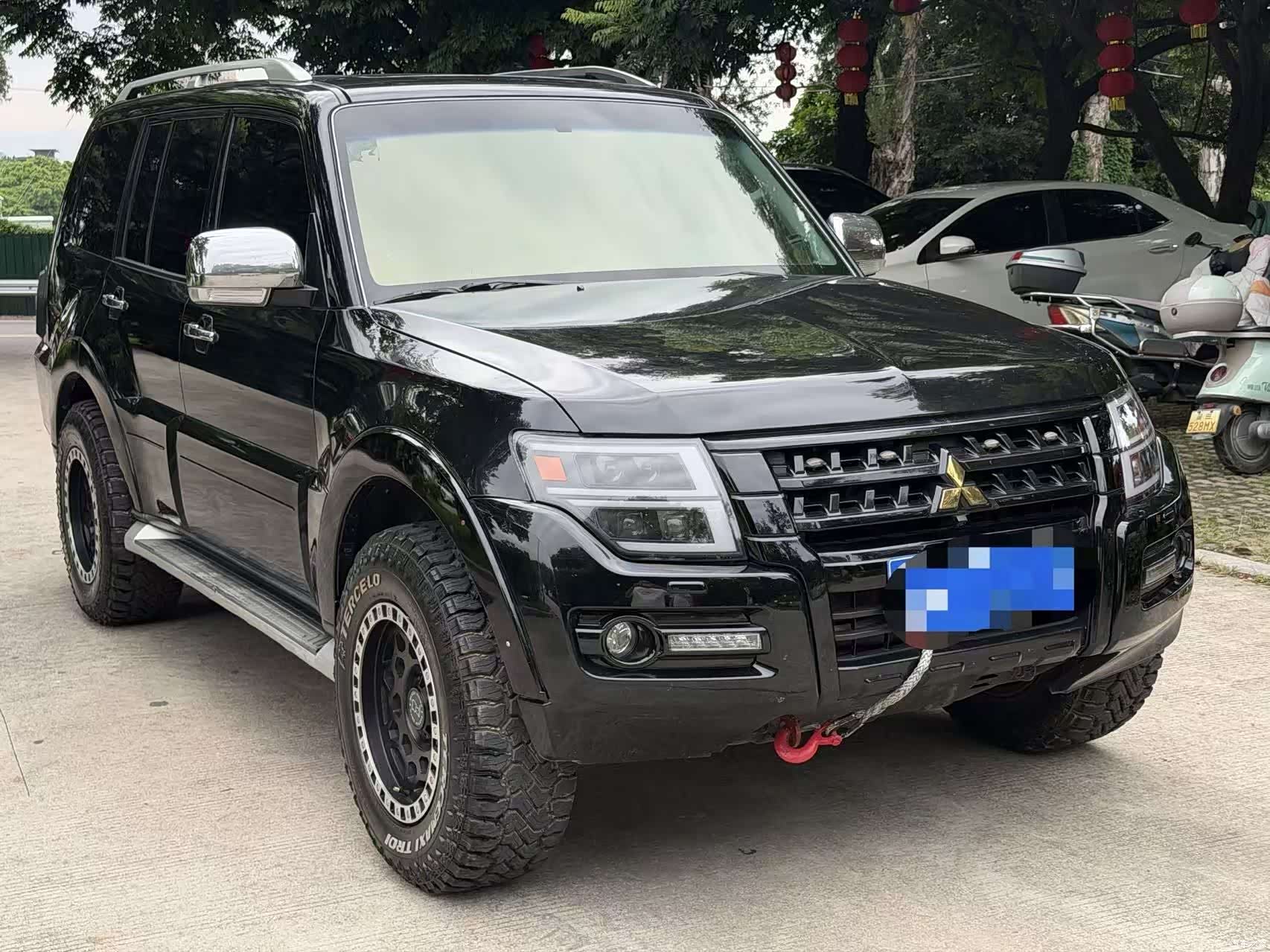 Mitsubishi Pajero, 2010 3