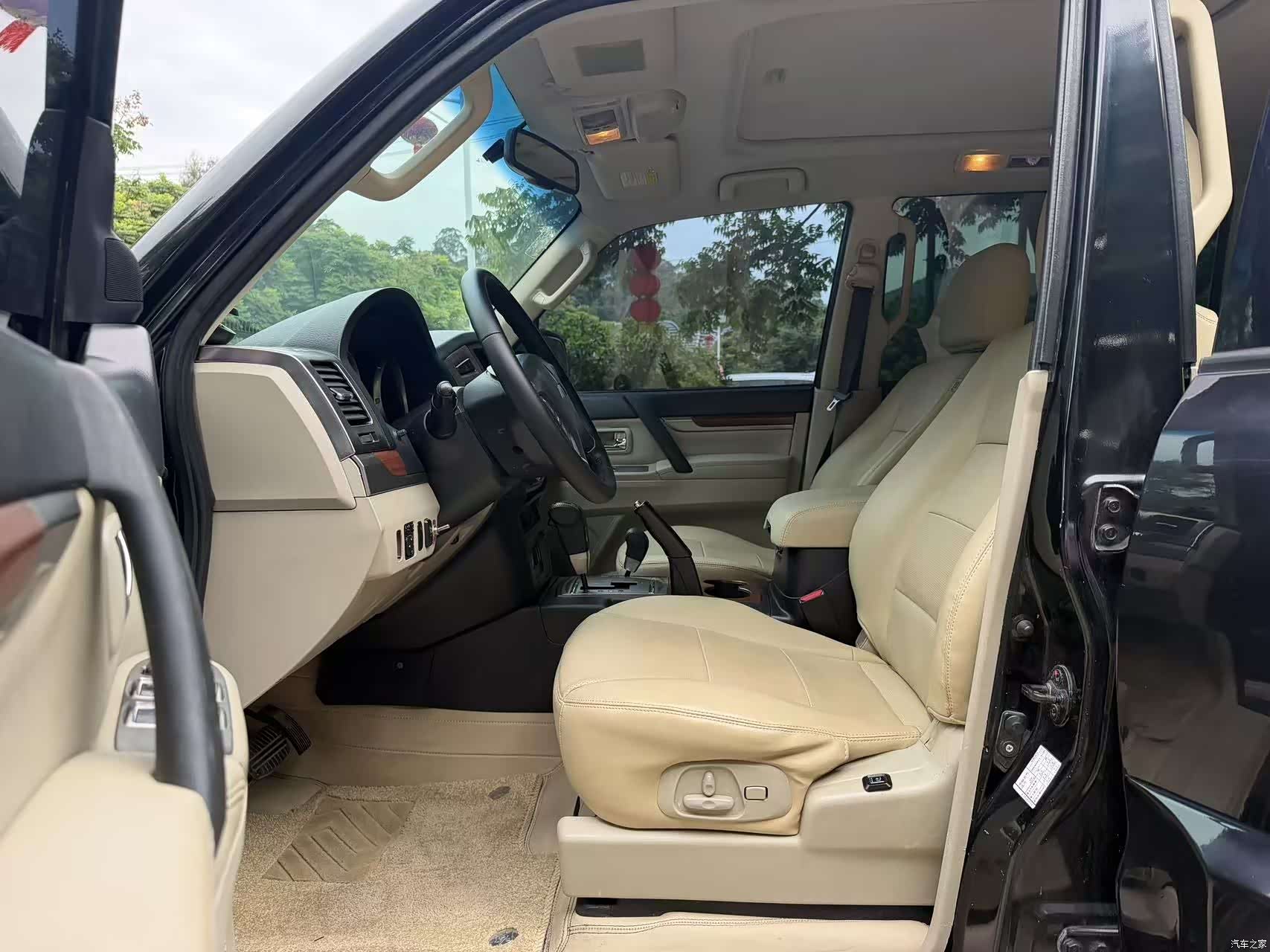 Mitsubishi Pajero, 2010 6