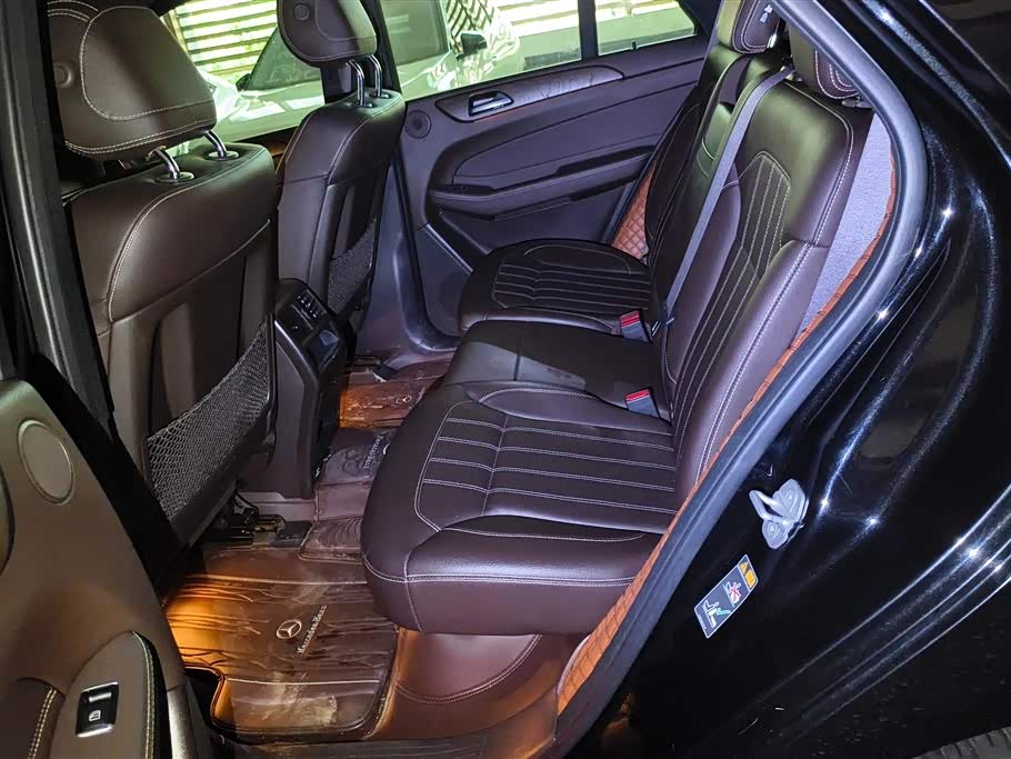 Mercedes-Benz GLE Mercedes-Benz GLE