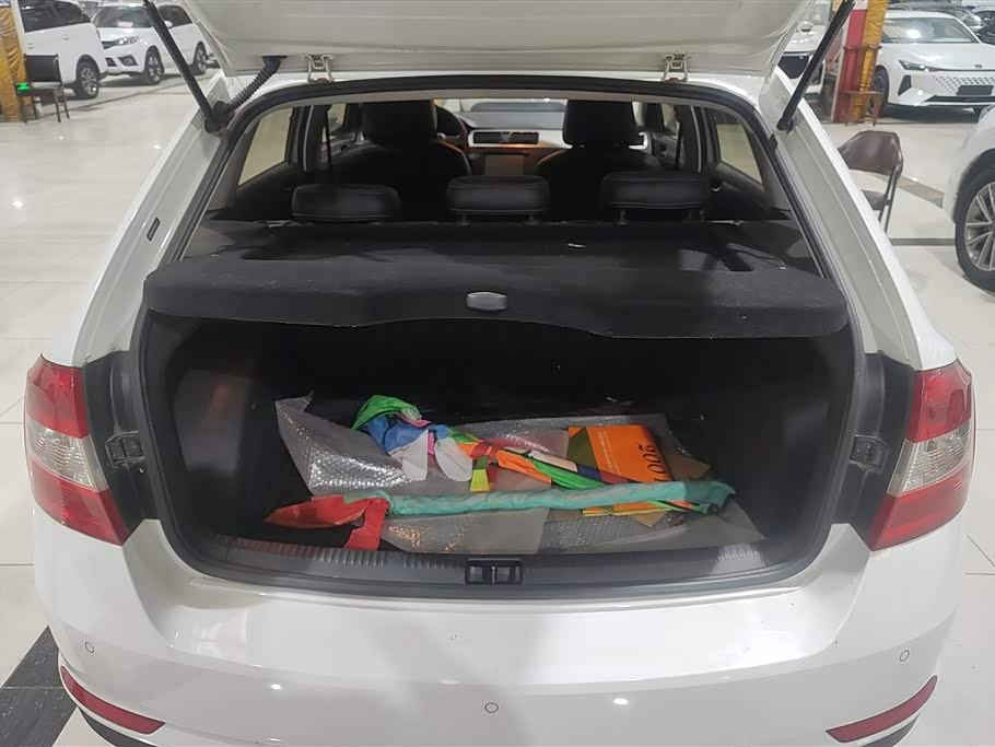 Skoda Xindong