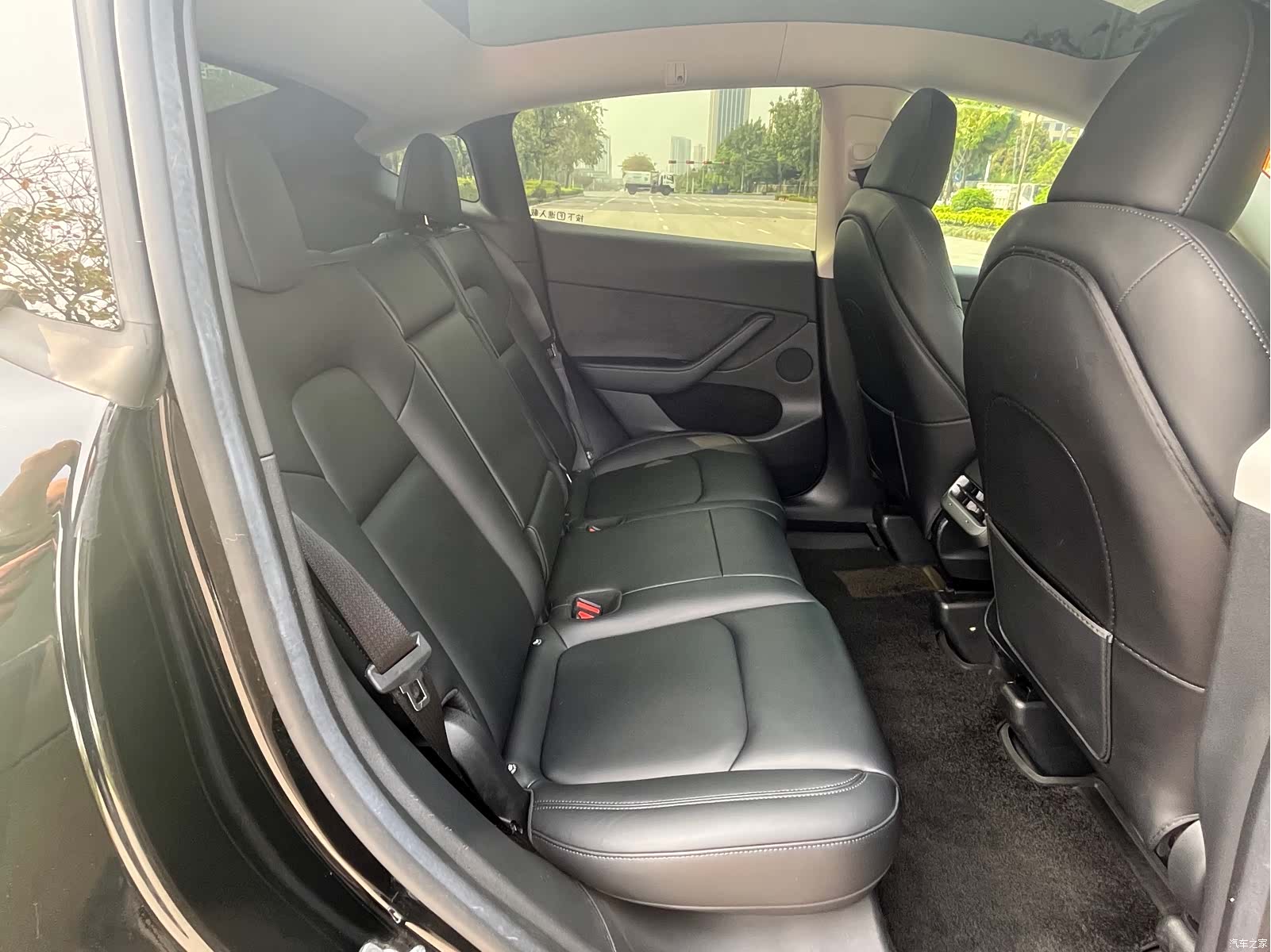 Tesla Model Y, 2022 12