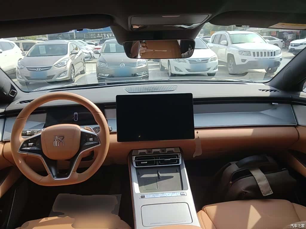 BYD Han, 2025 10