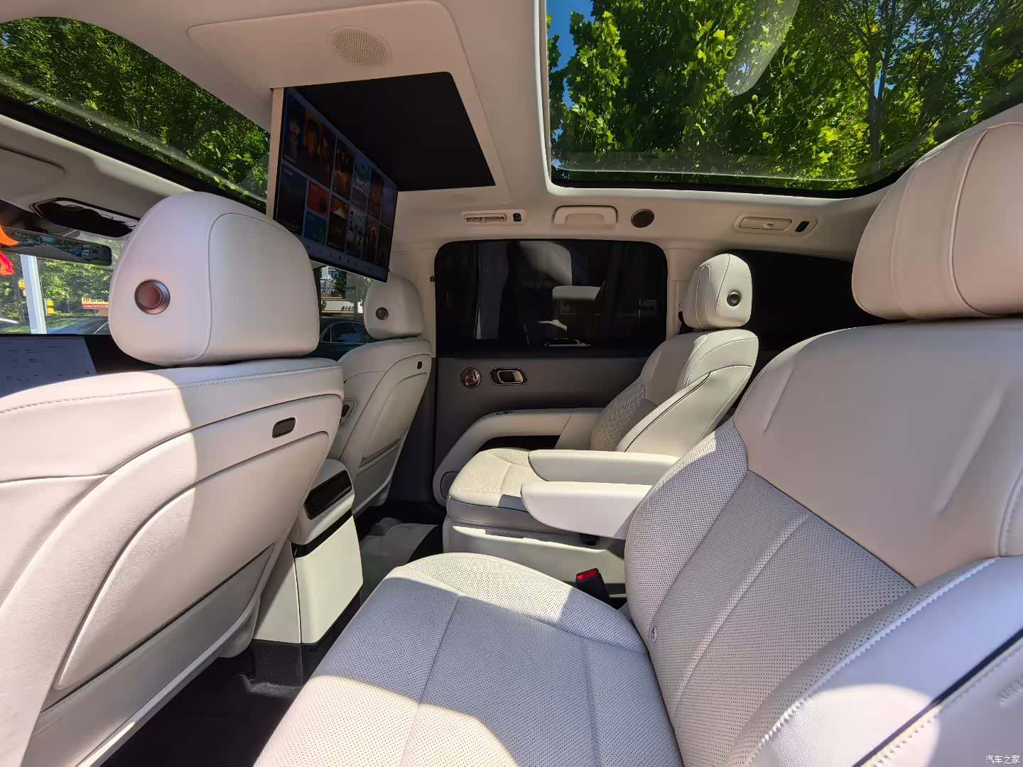 Li Auto i8, 2025 6
