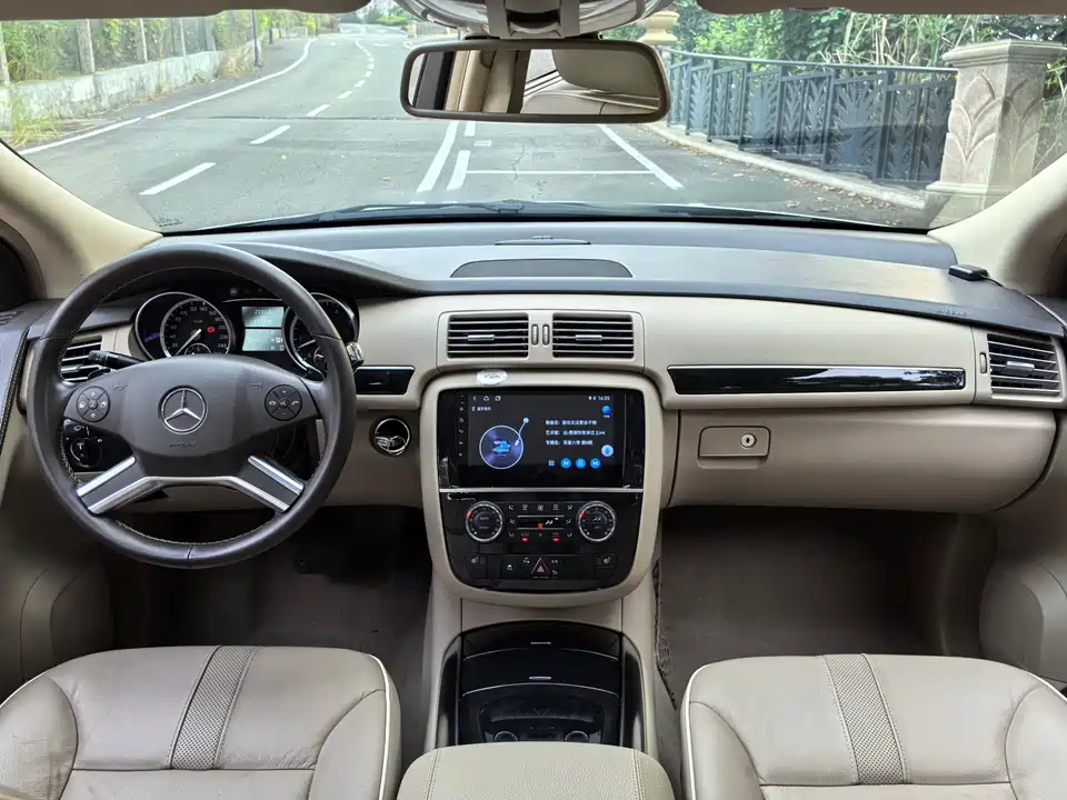 Mercedes-Benz R-class