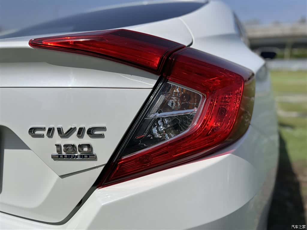 Honda Civic, 2018 9