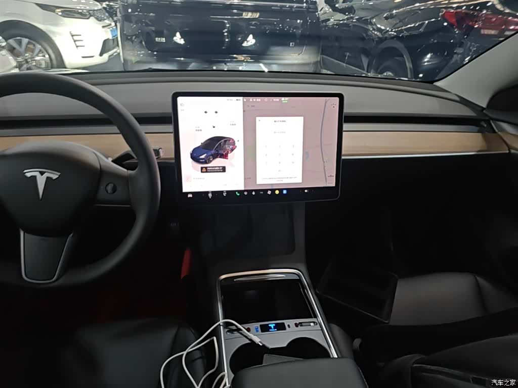 Tesla Model 3, 2023 13