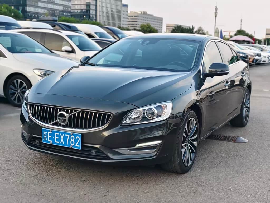 Volvo S60